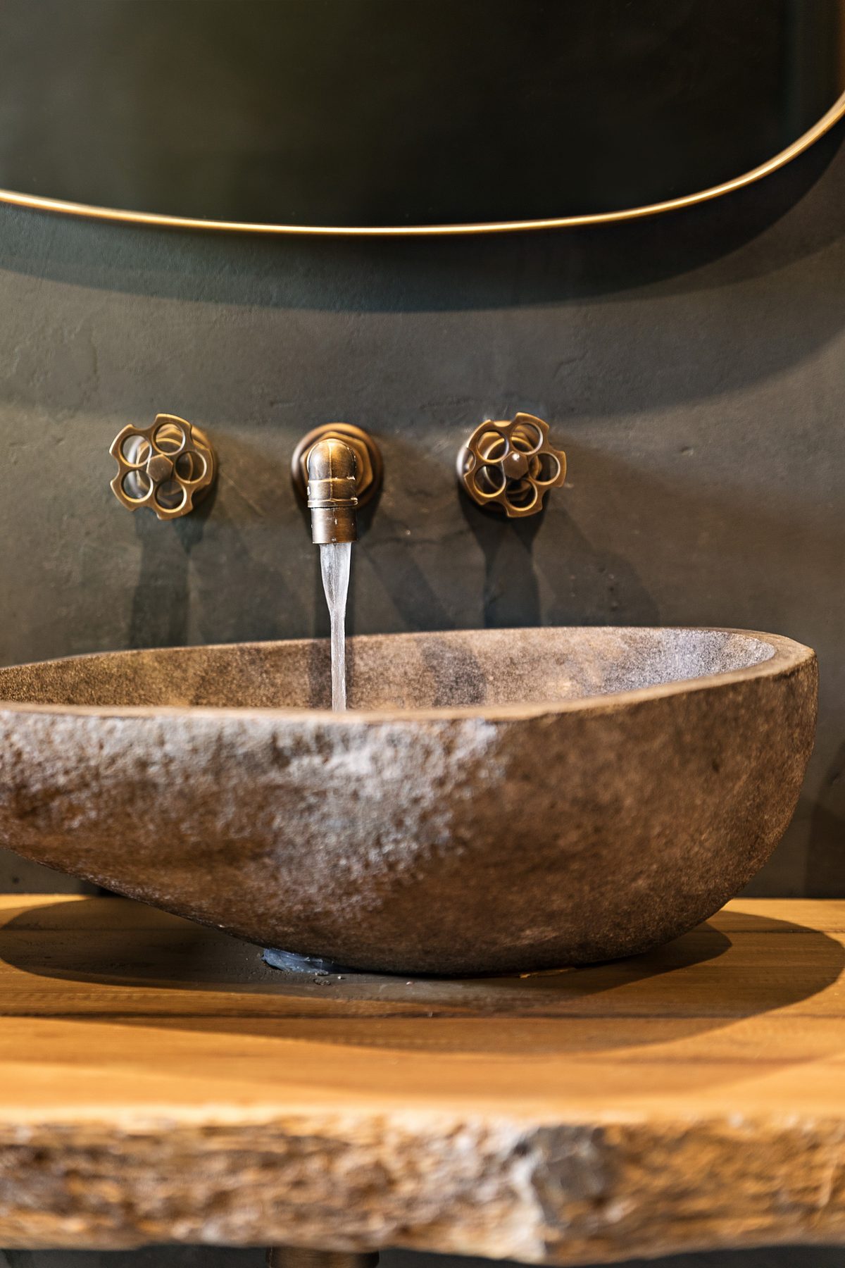 Vasque en pierre, salle de bain